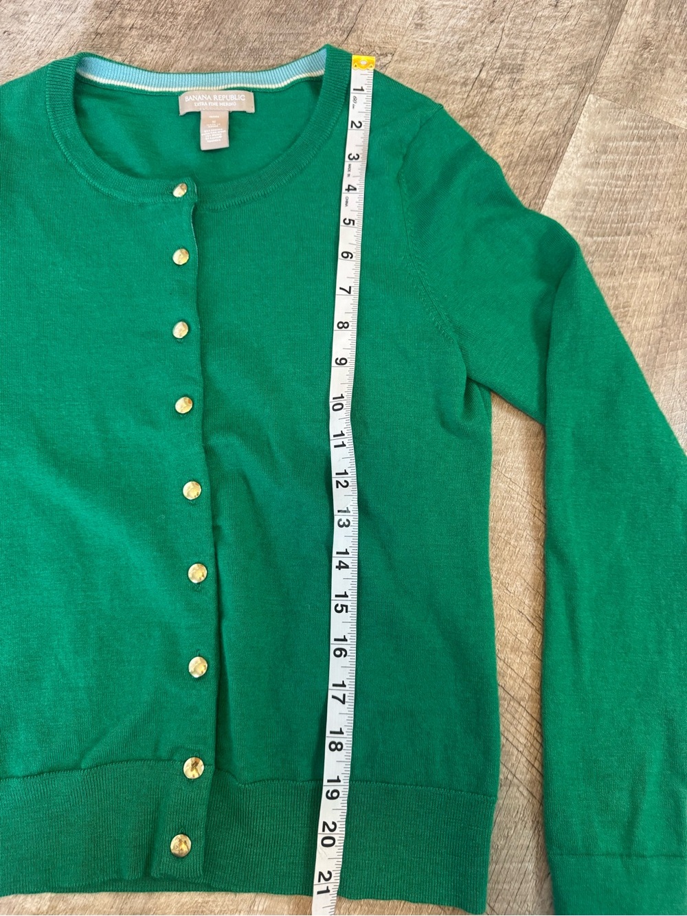 Banana Republic Brilliant Green Button-Front Crewneck Cardigan, wool blend - Picture 9 of 13